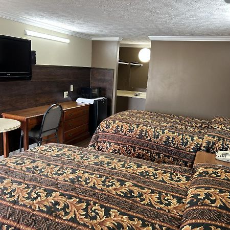 Spanish Inn Motel 브룩헤븐 외부 사진